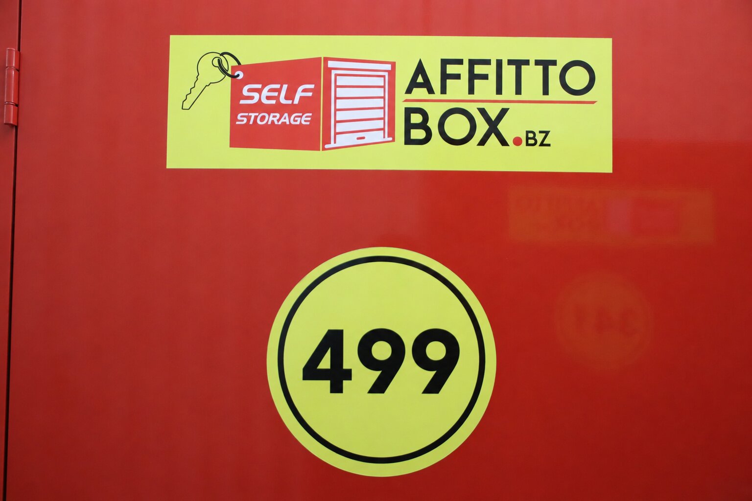 Porta di un box del self storage Affittobox Bolzano